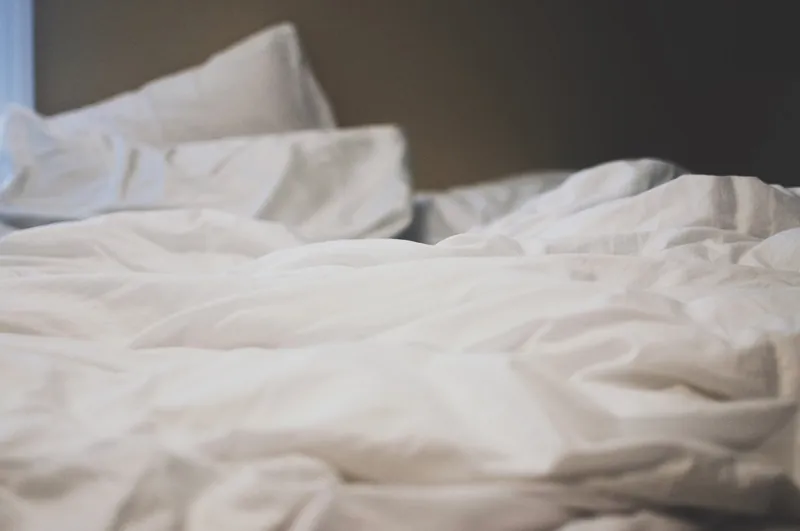 Best Luxury Hotel Quality Sheets for Airbnb Guests: Top Picks for Ultimate Comfort