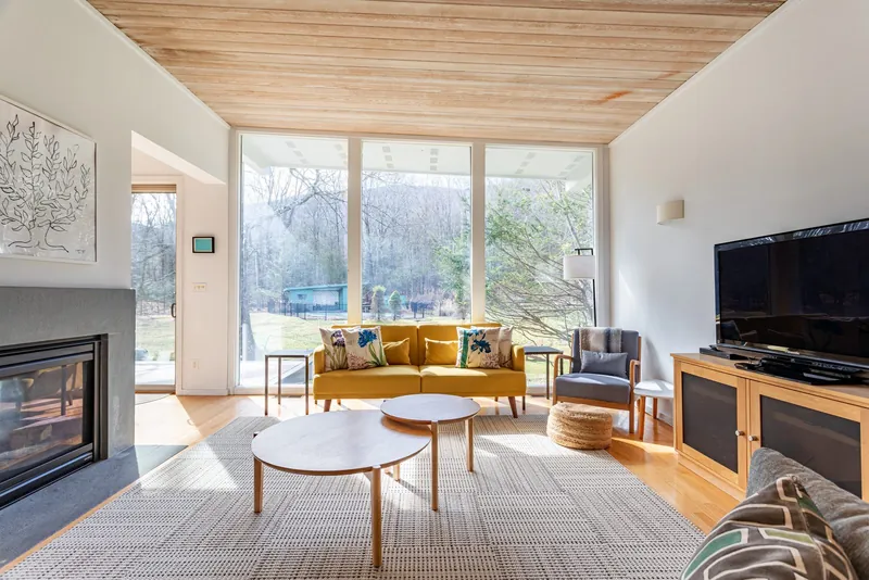 Maximizing Your Revenue with Effective Pricing Strategies in the Hudson Valley Short-Term Rental Market